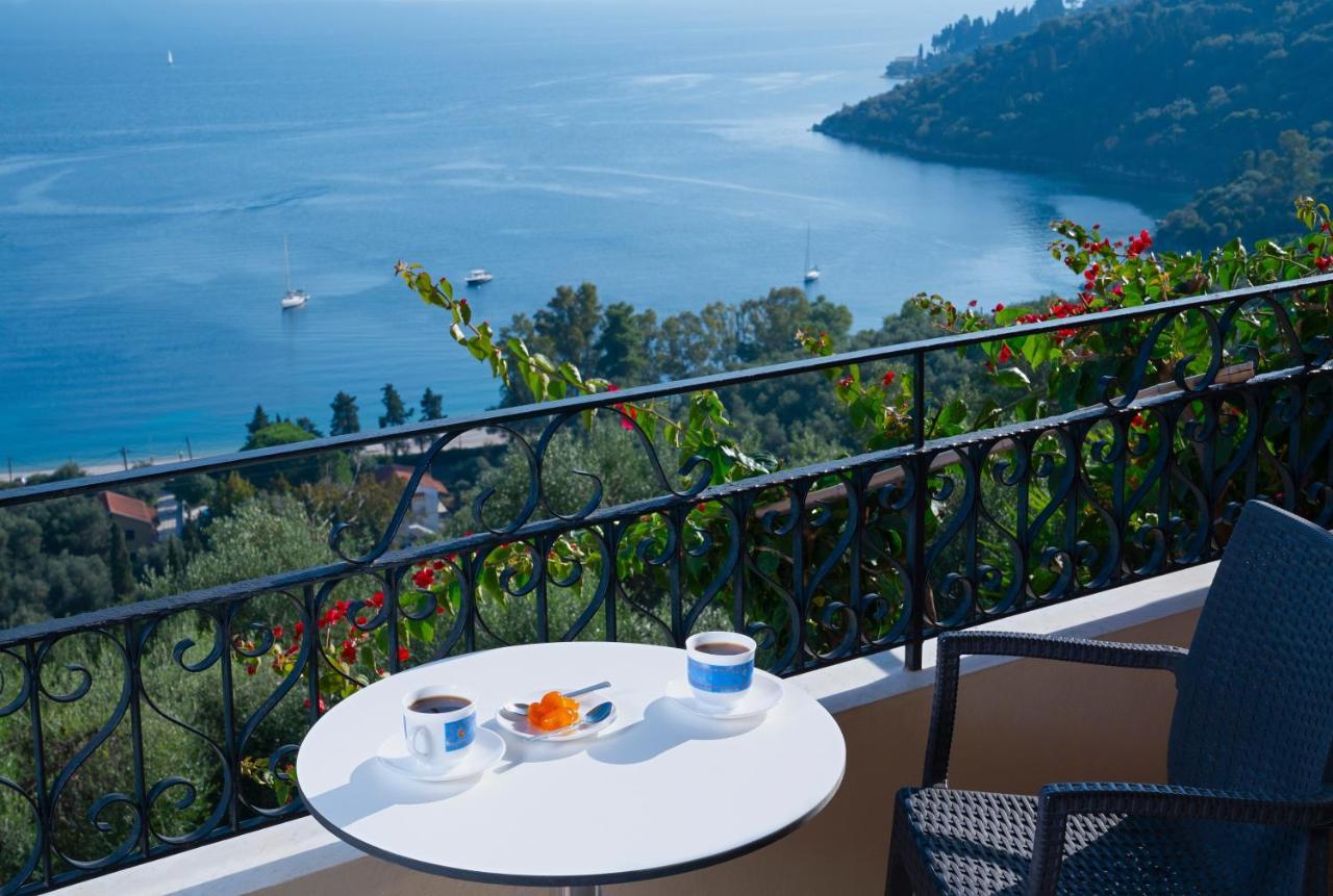 Vasso Sea View Residences *