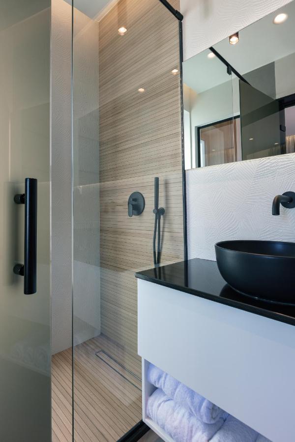 Macaw Luxury Residence, Daily Housekeeping Included!