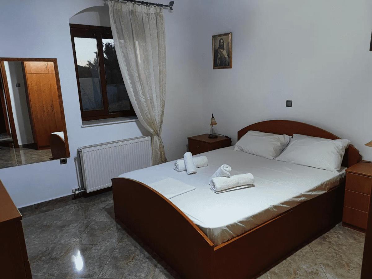 πέτρινο στη σύρο Apartment
