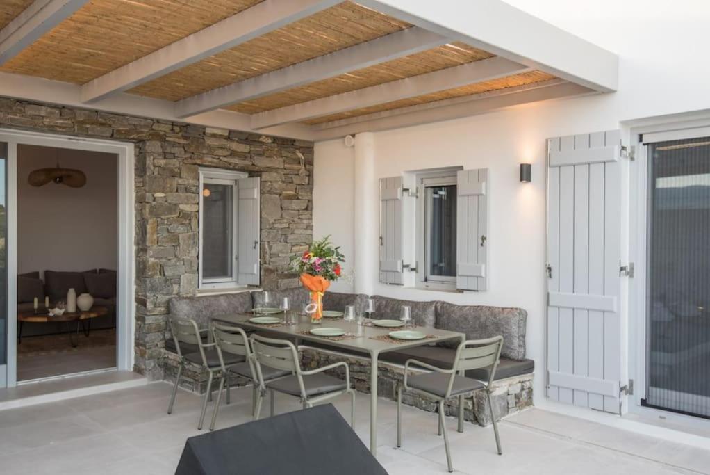 Seasterni * Isterni (Paros)
