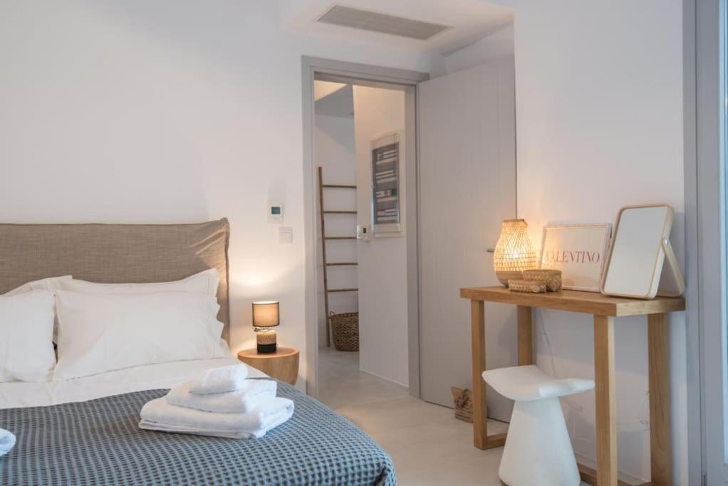 Seasterni * Isterni (Paros)