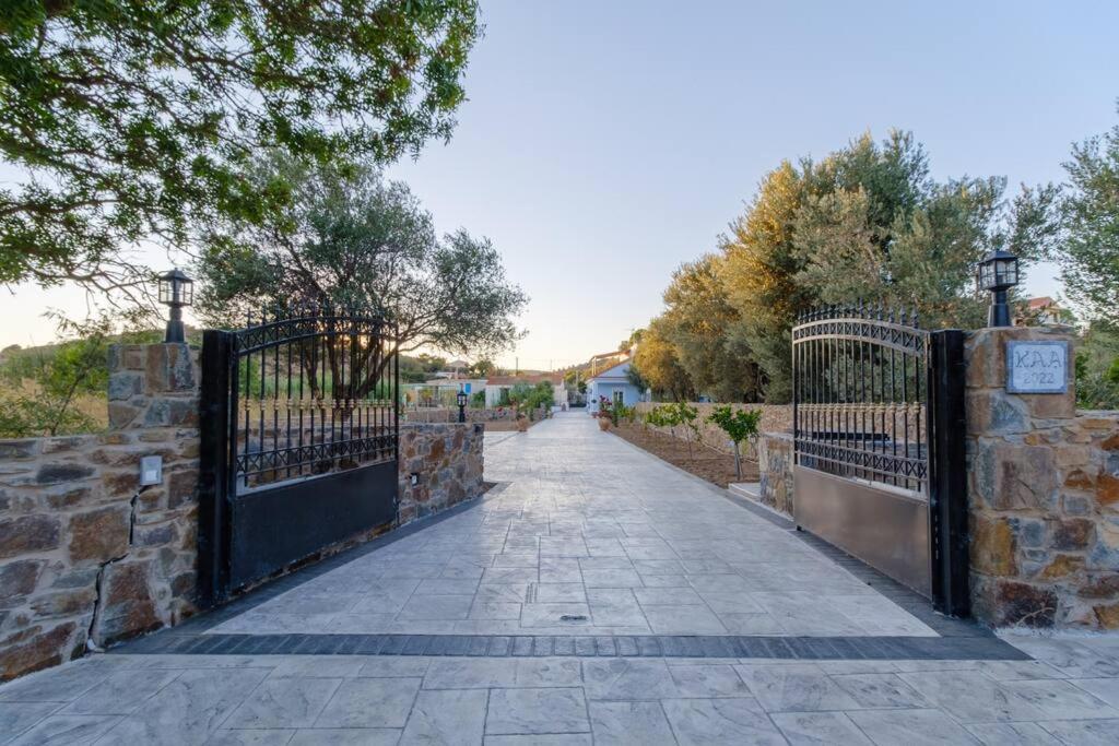 Lefkathia - Gated Beach-front Private At Lefkathia Beach, Chios! Villa