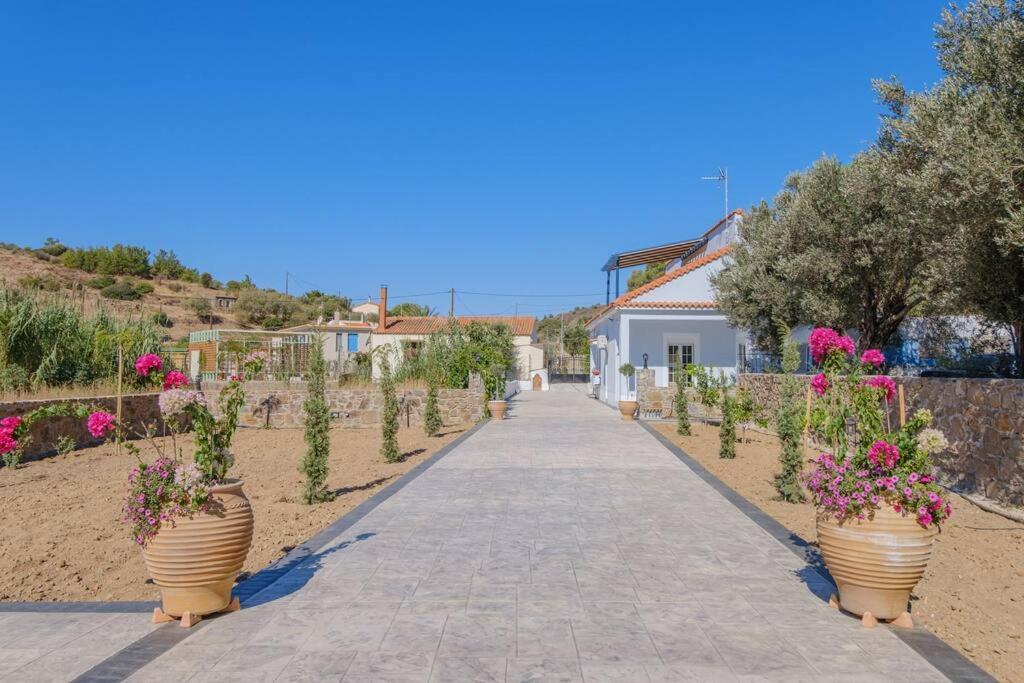 Lefkathia - Gated Beach-front Private At Lefkathia Beach, Chios! Villa *