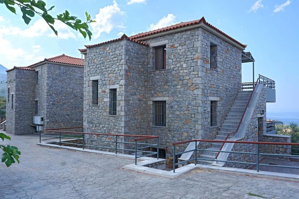 Niobe Apartment