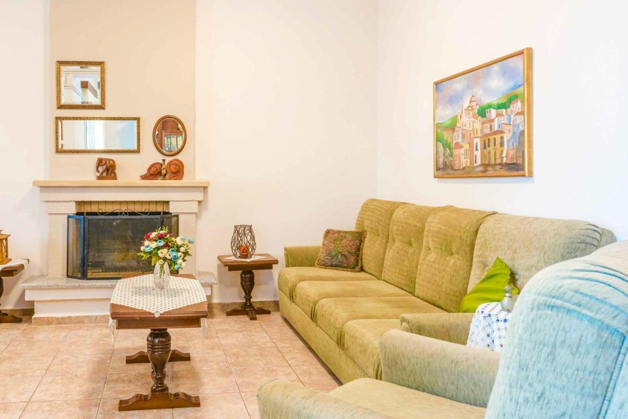 Villa Lygaria *