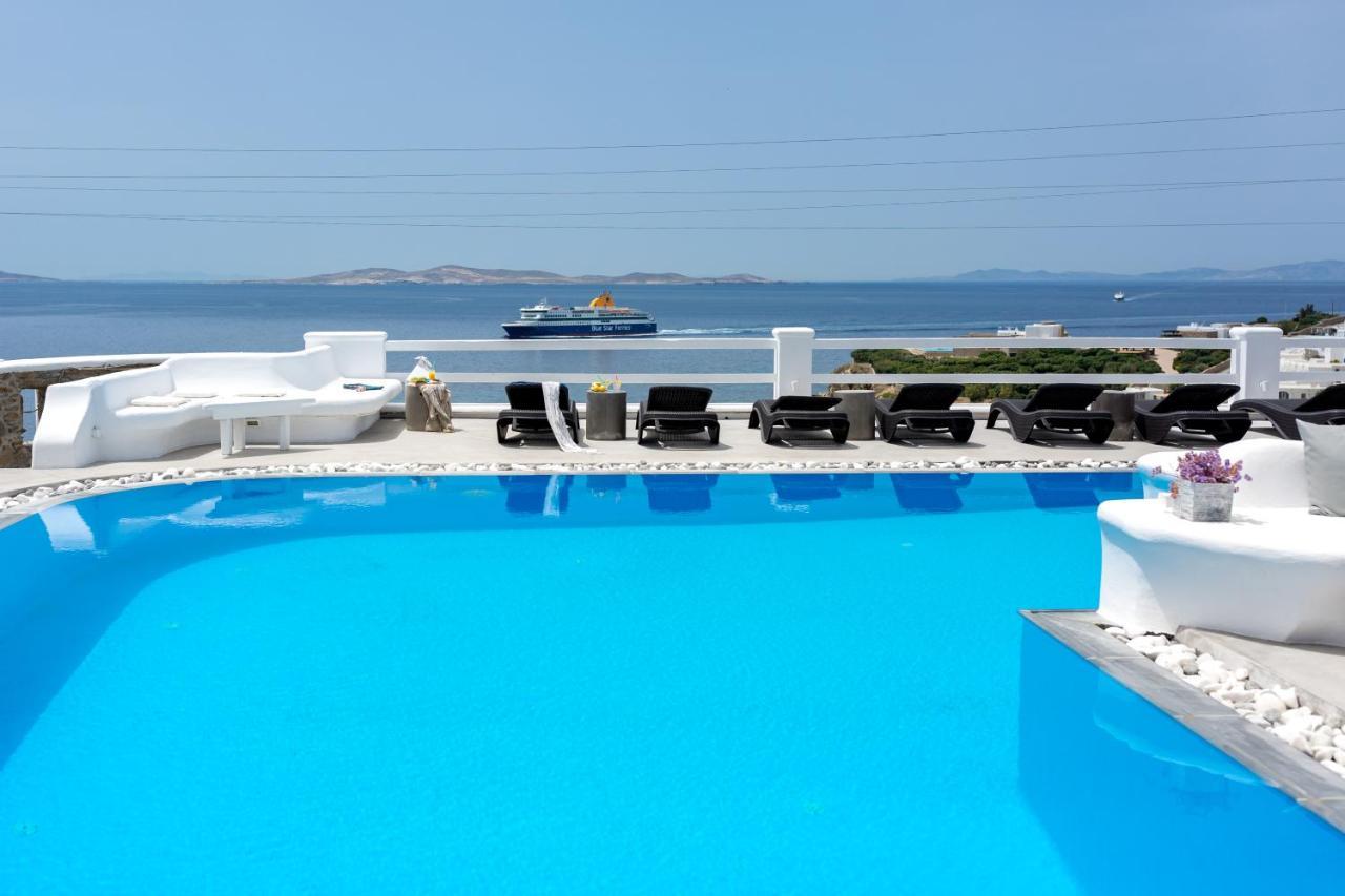Flaskos Suites And More 4*