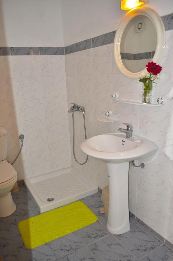 With Adult And Childrens Pool And Sea View - Apartment Pelekas