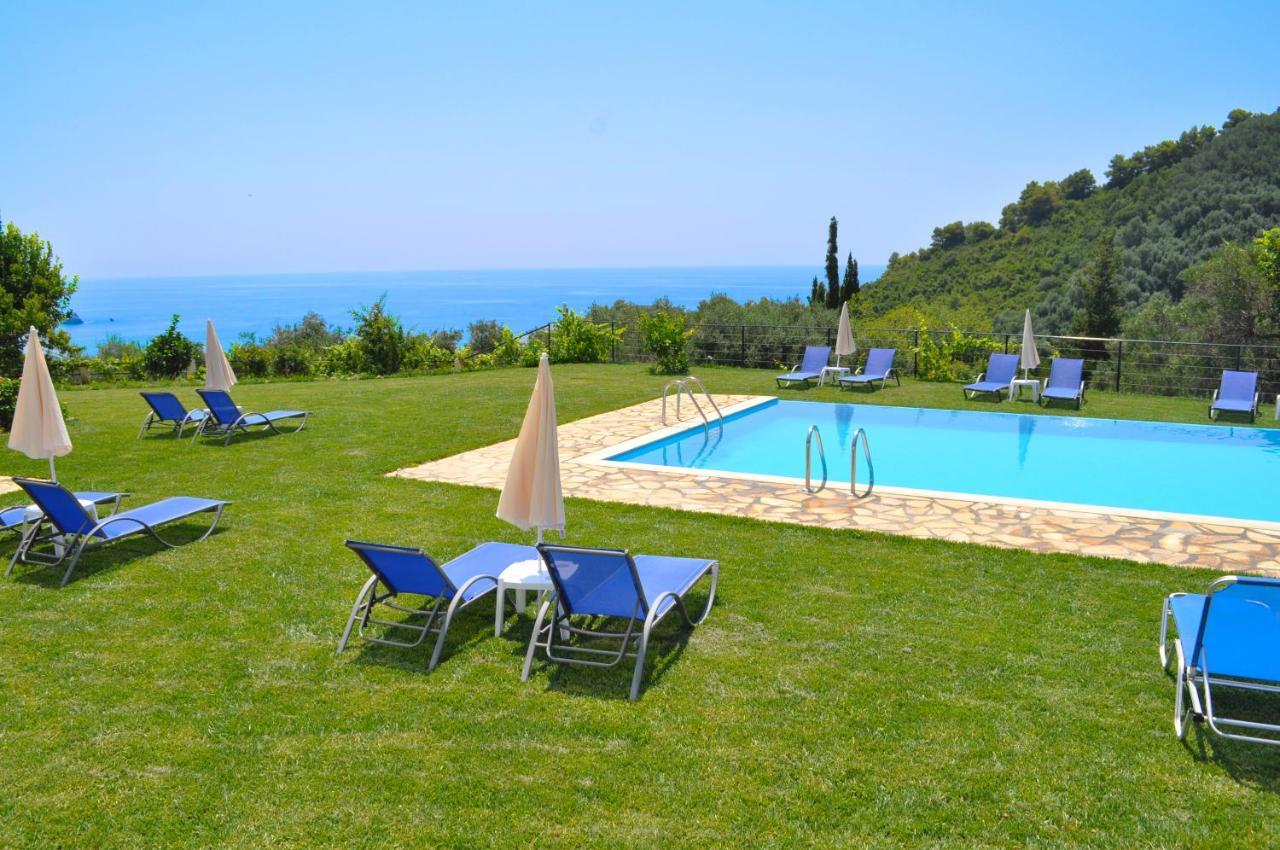 Apartment With Adult And Childrens Pool And Sea View - *