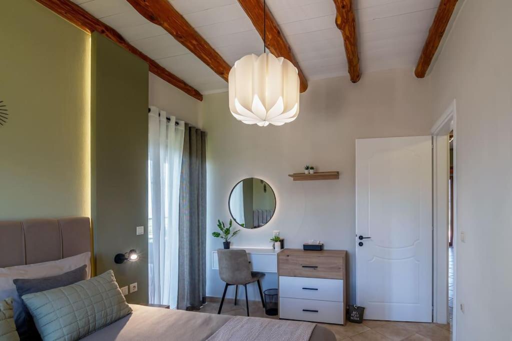 Villa Stone Halepa With Panoramic View. Neon Khorion (Chania)