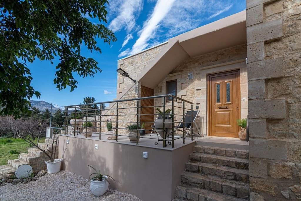Stone Halepa With Panoramic View. Villa Neon Khorion (Chania)