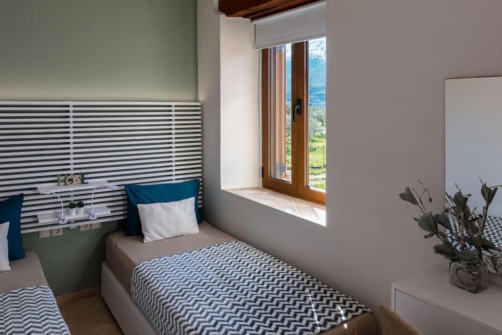 Stone Halepa With Panoramic View. Villa Neon Khorion (Chania)