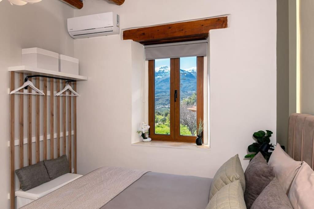 Stone Halepa With Panoramic View. Villa Neon Khorion (Chania)