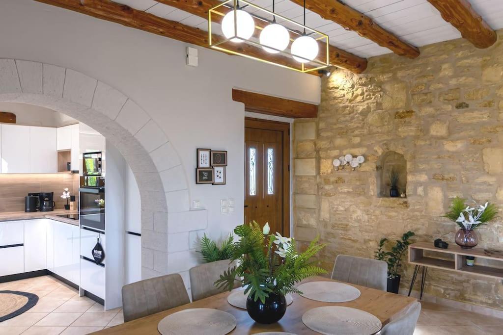 Villa Stone Halepa With Panoramic View.