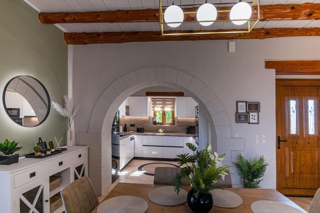 Villa Stone Halepa With Panoramic View. *