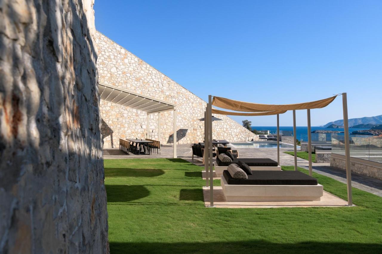 Viveverde Villa, Featuring 3 Pools - Walking Distance To & Shops, By Thinkvilla