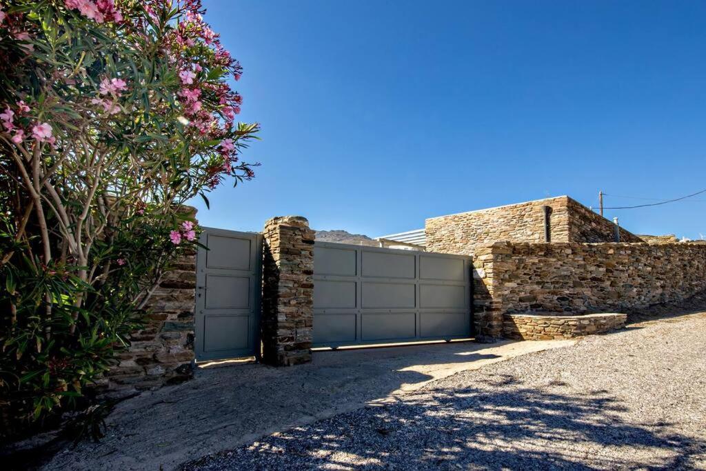 M.houses1 Holiday home Agios Romanos