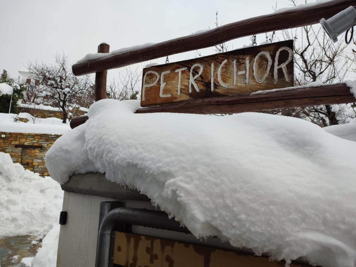 Petrichor Apartment *