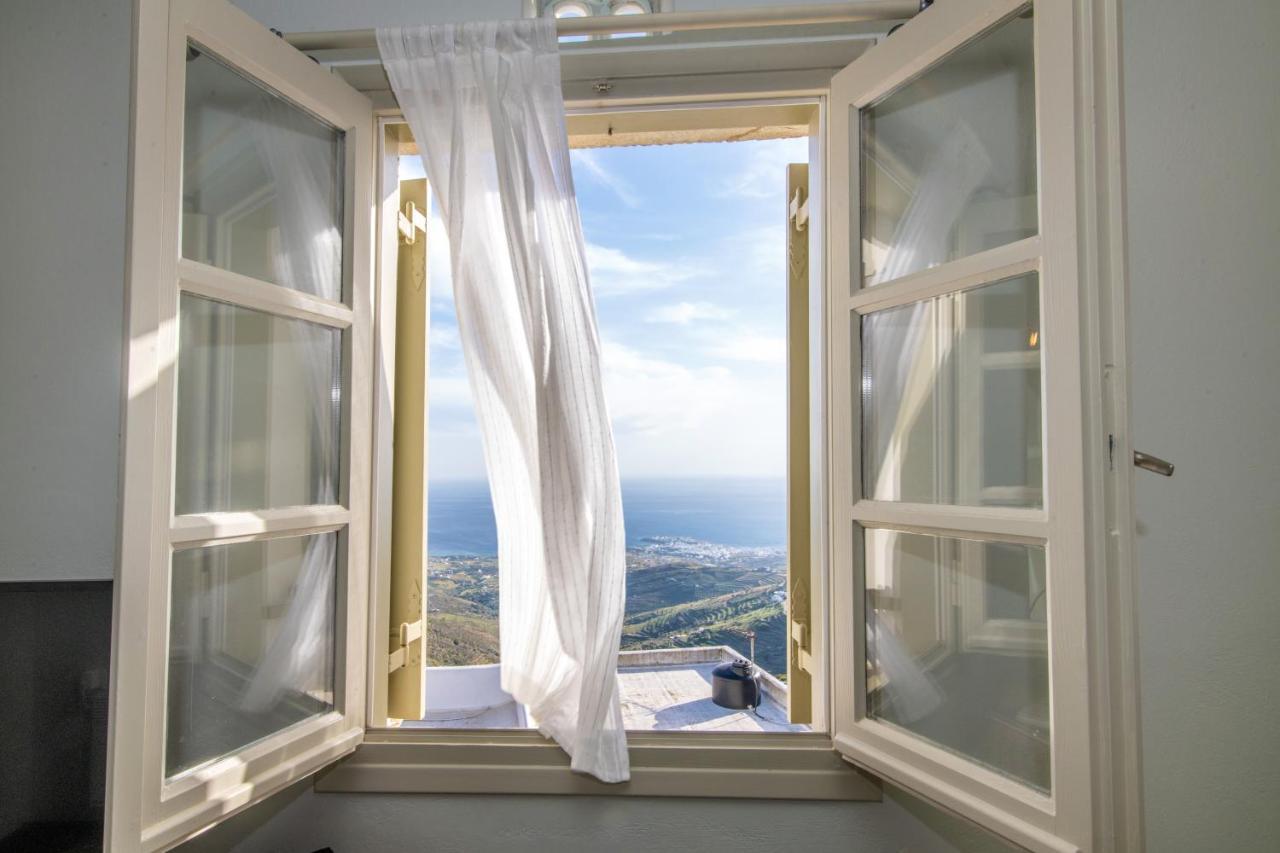 Apopsis Tinos View *
