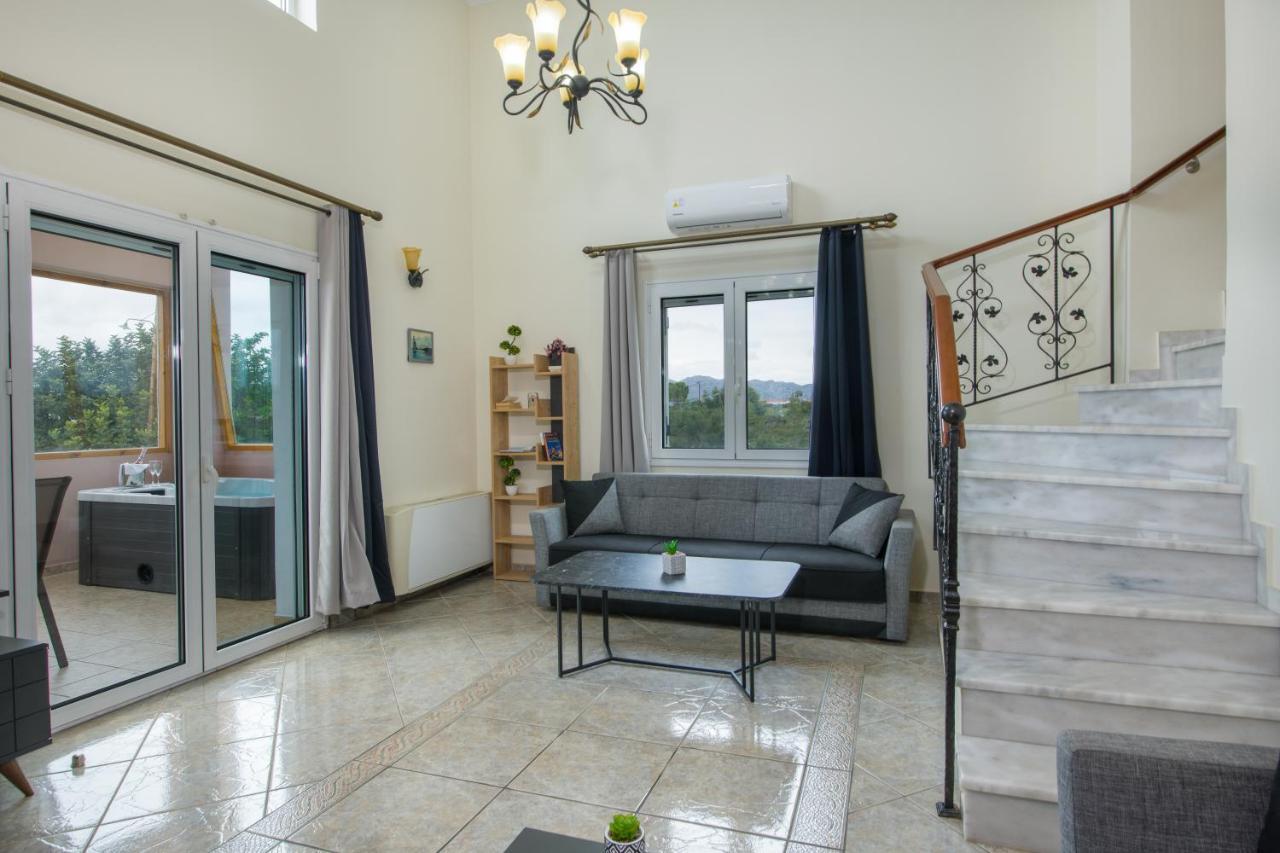 Ifigeneia Private Hot Tub Holiday home *