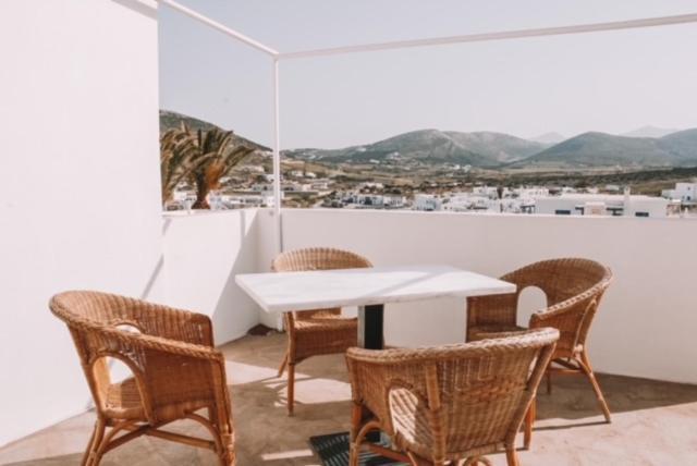 Perseas * Naousa (Paros)