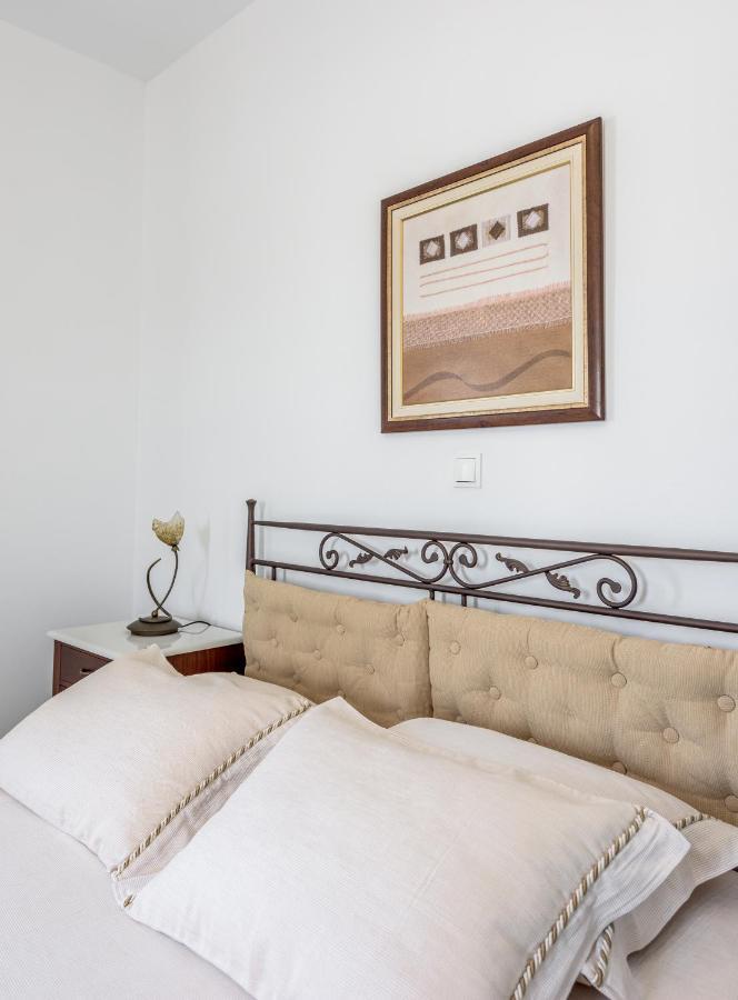 Astraeos Guest house Pachaina