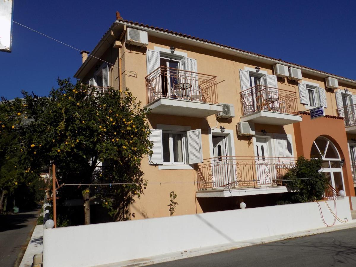 Afrodite Spacious Apartments! 2*