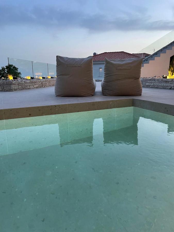 Luxury Living Vrachos