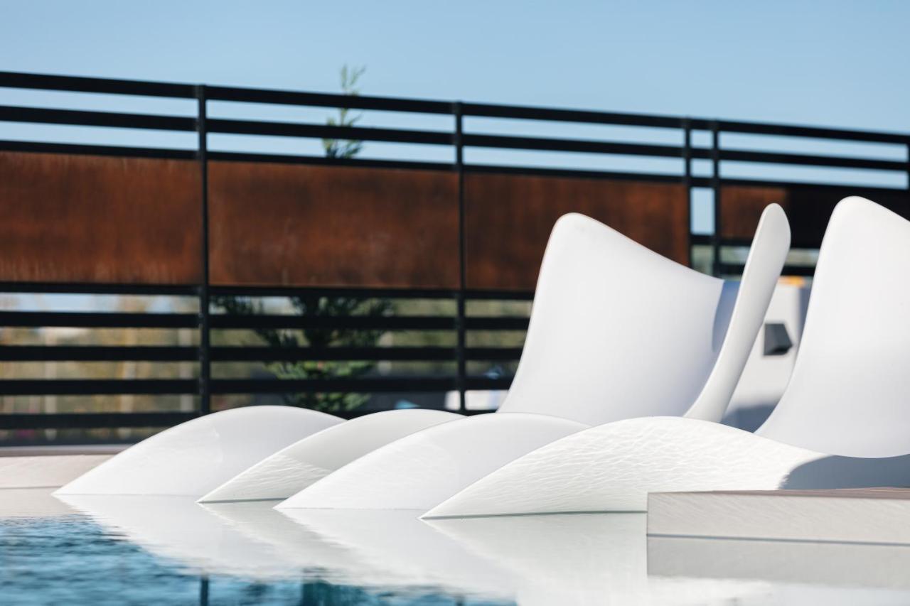 Macaw Luxury Residence, Daily Housekeeping Included! Skaleta