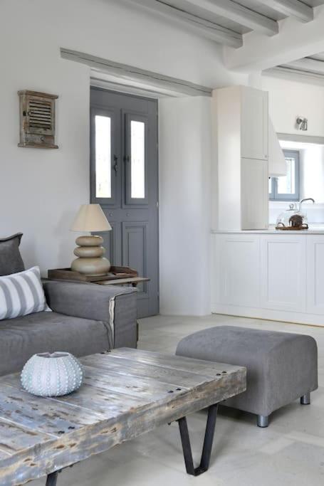 Sunray Front 2 Bedroom House Next To Kite Sports Parikia (Paros)