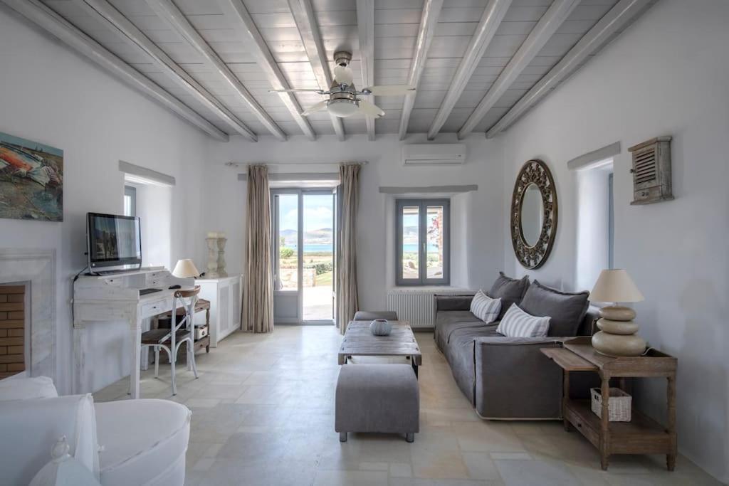 Sunray Front 2 Bedroom House Next To Kite Sports Holiday home Parikia (Paros)