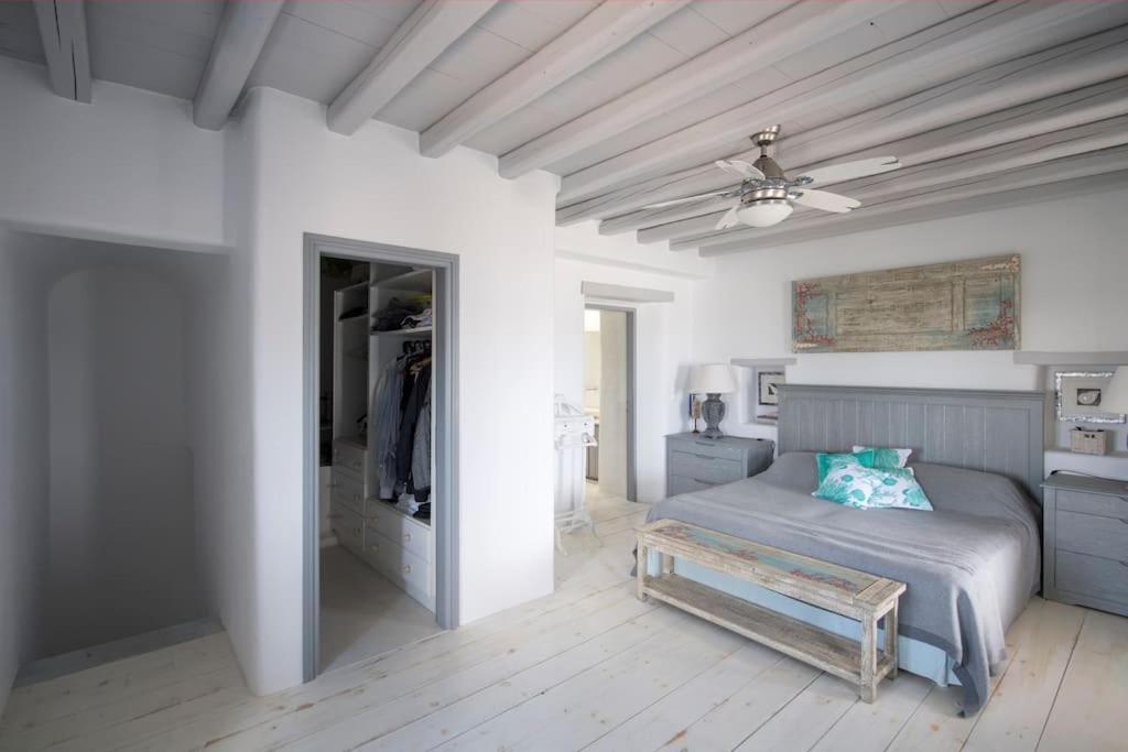 Sunray Front 2 Bedroom House Next To Kite Sports * Parikia (Paros)