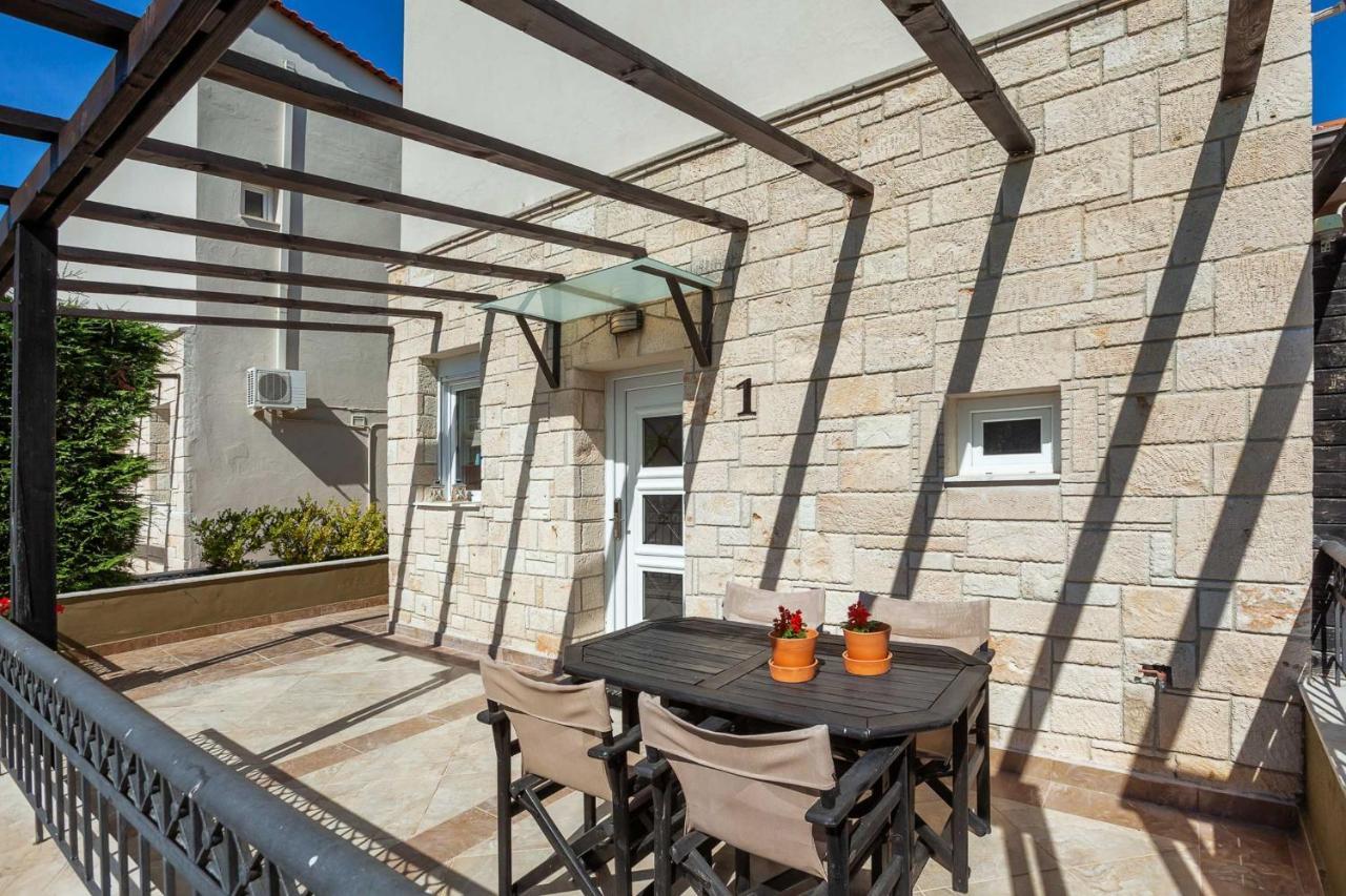 Sunny Villa Hanioti