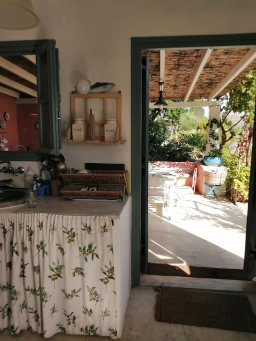 Casa Dei Melograni At Vourlidia Leros Holiday home *