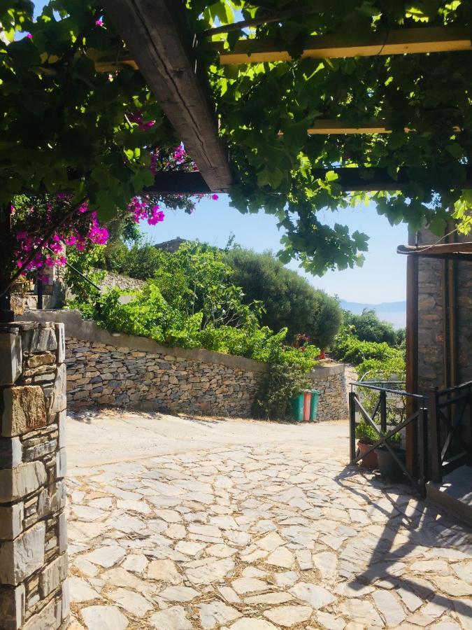 Pyrgos Traditional Village Apartment *