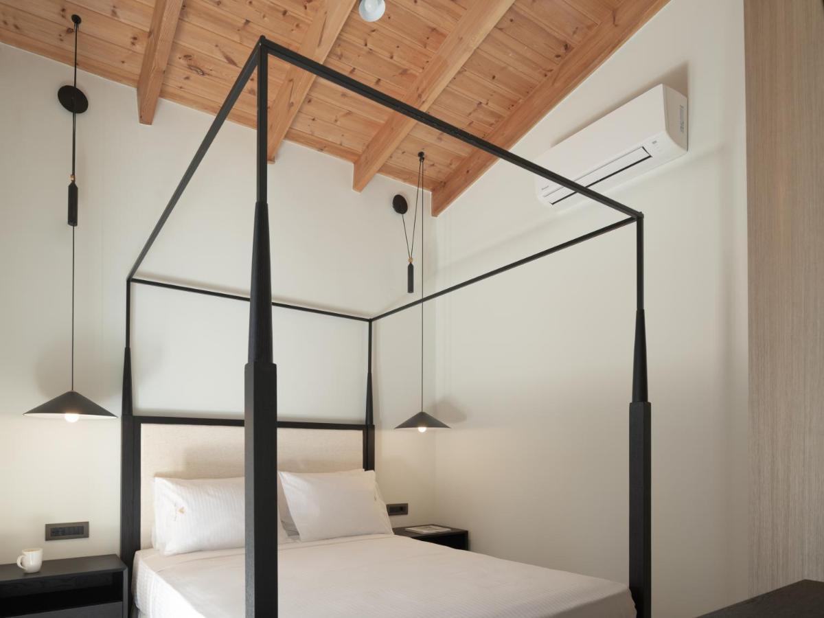 Villa Viveverde Villa, Featuring 3 Pools - Walking Distance To & Shops, By Thinkvilla *