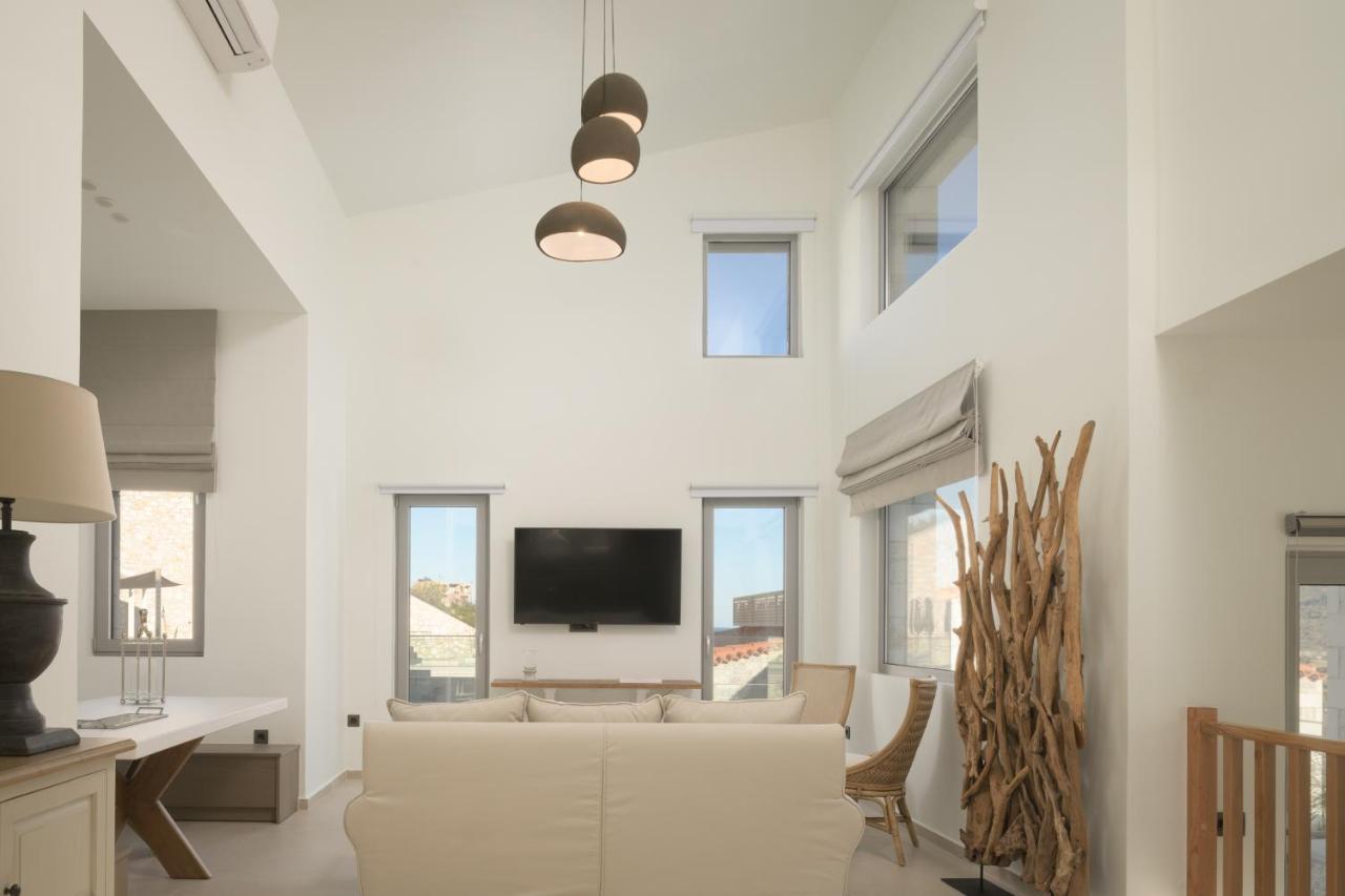 Viveverde Villa, Featuring 3 Pools - Walking Distance To & Shops, By Thinkvilla Villa Bali (Crete)