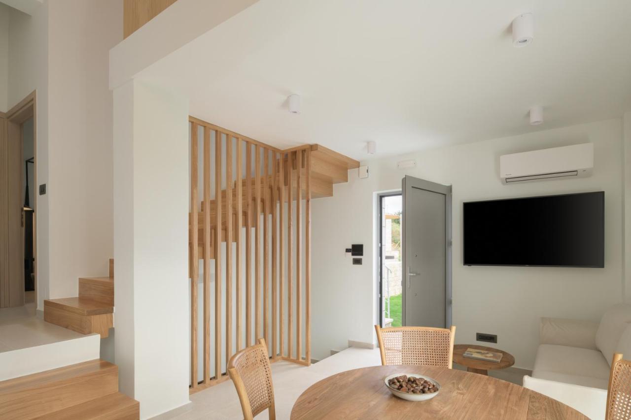 Viveverde Villa, Featuring 3 Pools - Walking Distance To & Shops, By Thinkvilla Villa Bali (Crete)