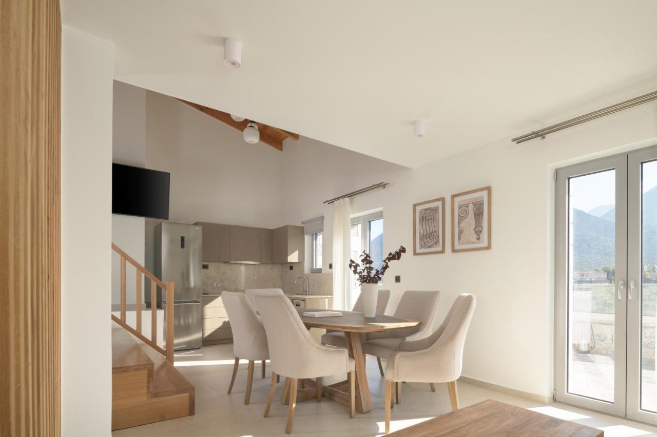 Viveverde Villa, Featuring 3 Pools - Walking Distance To & Shops, By Thinkvilla Villa *