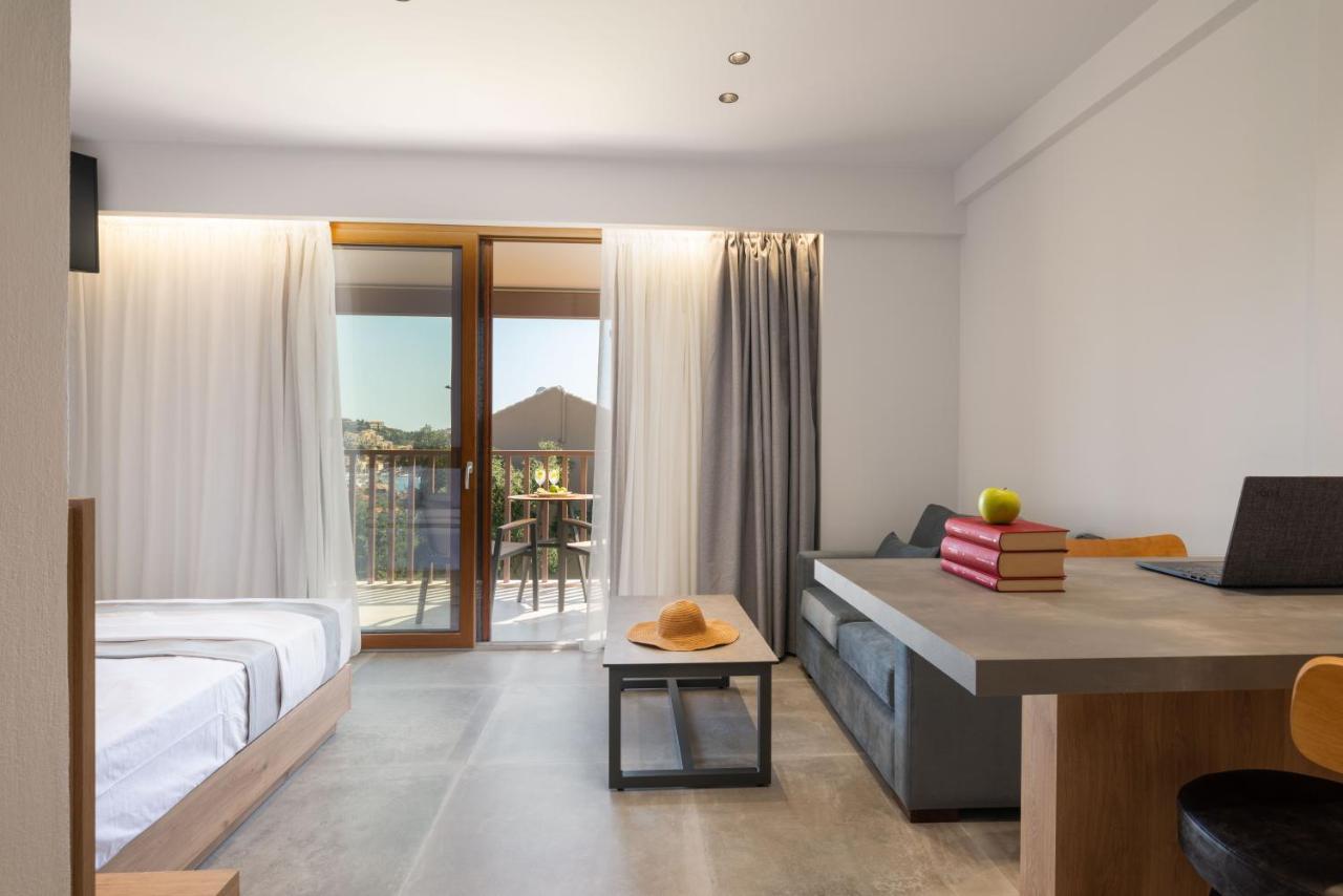 Neoma Luxury - Adults Only