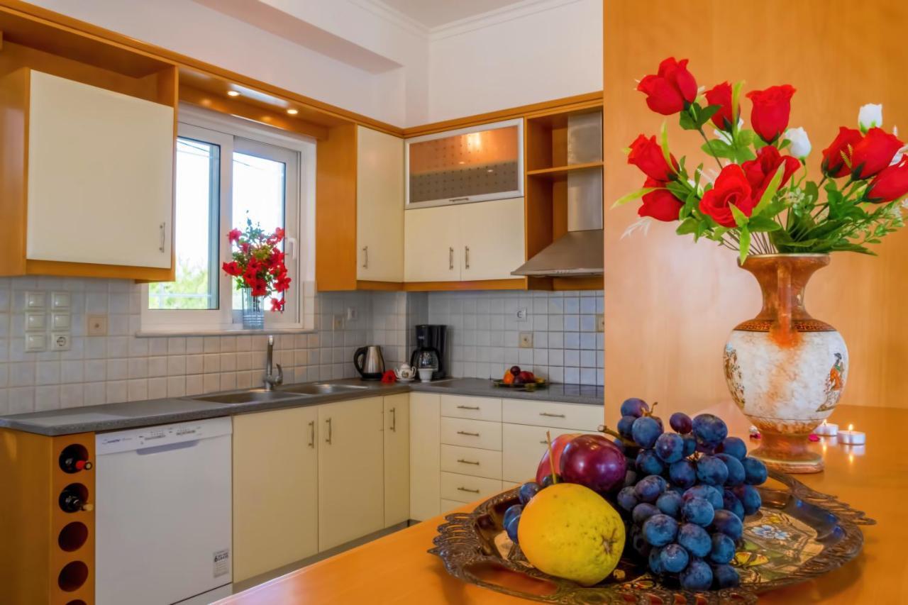 Afroditi In Chania Near Airport With Private Pool, Free Wi-fi, Souda Bay Views, Garden Oasis * Kounoupidhiana