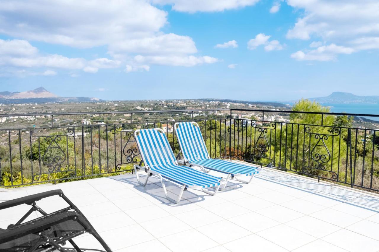 Afroditi In Chania Near Airport With Private Pool, Free Wi-fi, Souda Bay Views, Garden Oasis Kounoupidhiana