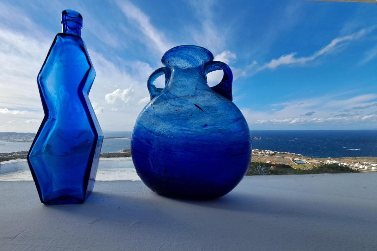The * Parikia (Paros)