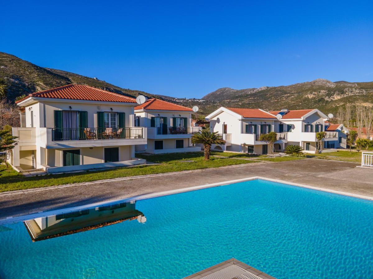 Captain's Villas *