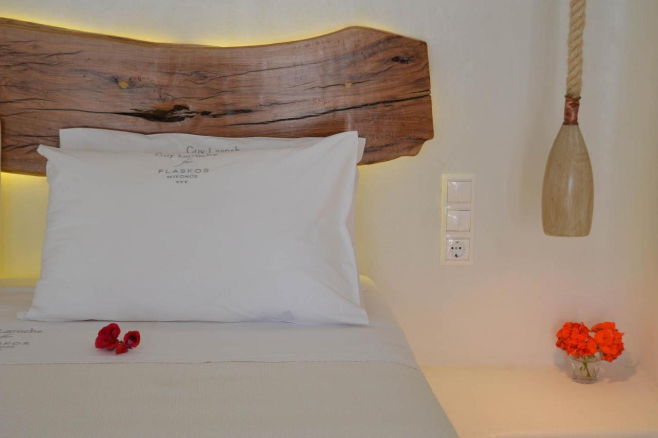Aparthotel Flaskos Suites And More