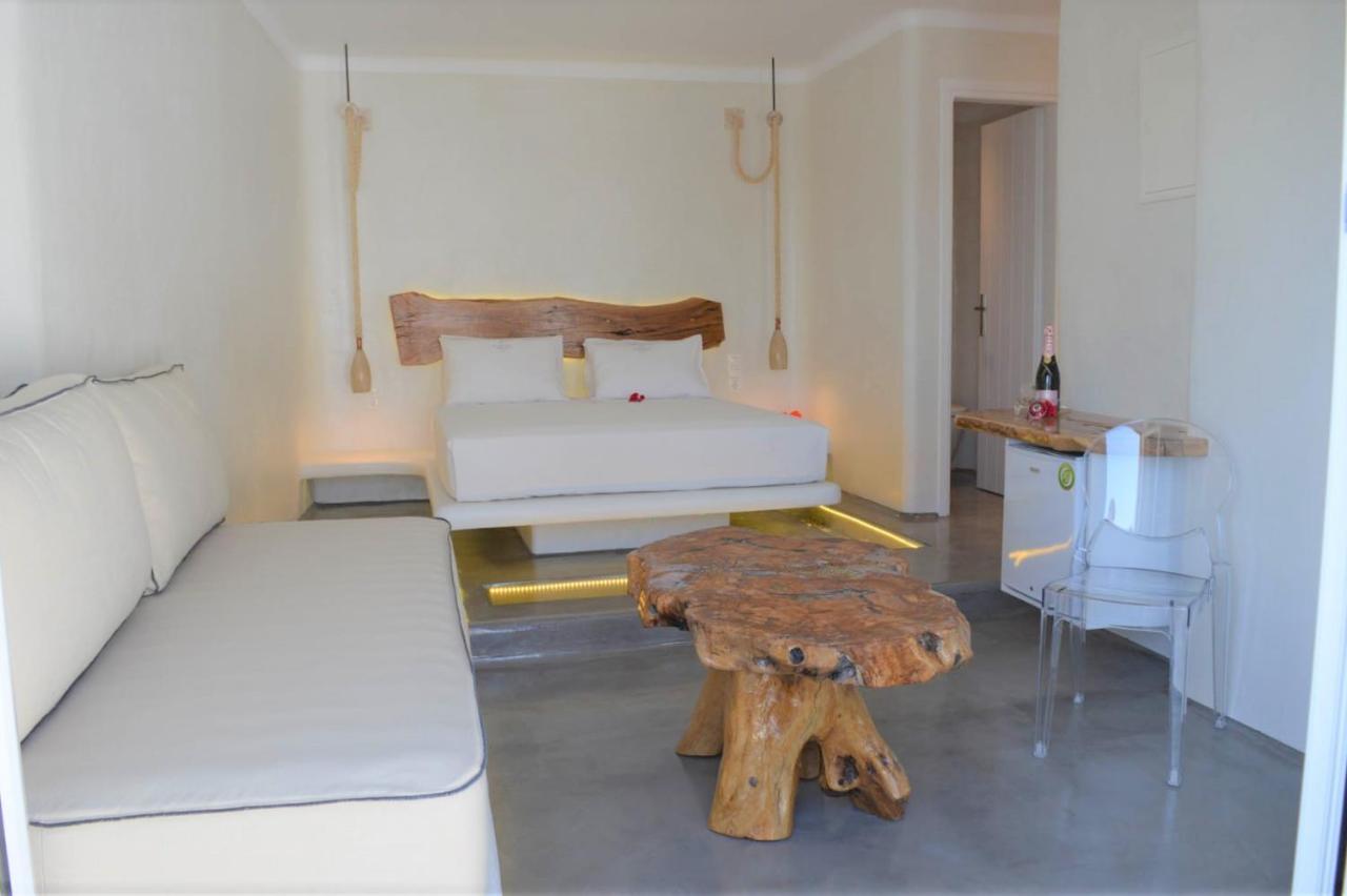 Flaskos Suites And More Aparthotel 4*