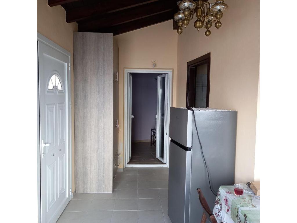 Pantheon House * Pentati