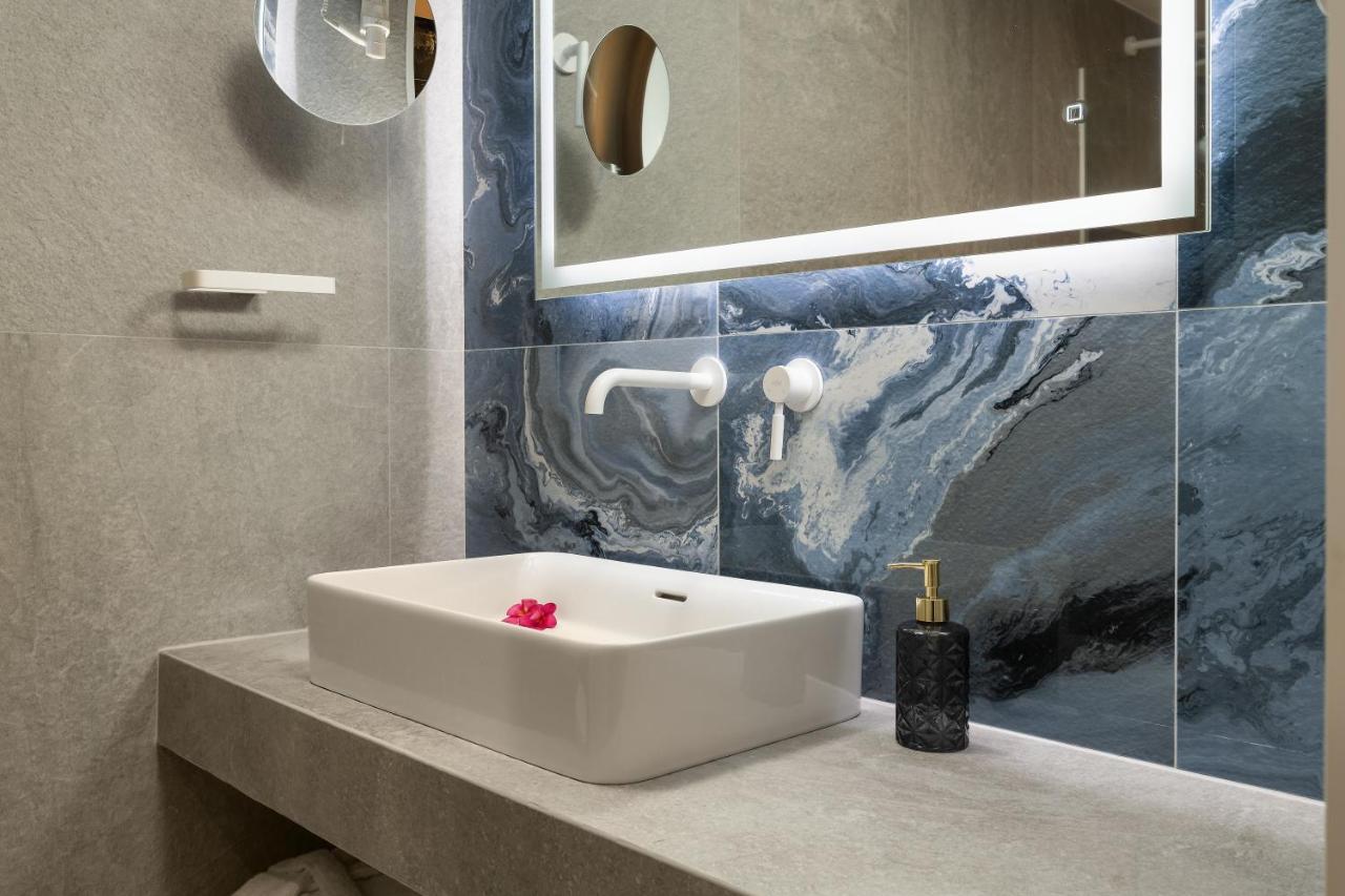 Nefelia Luxury Private