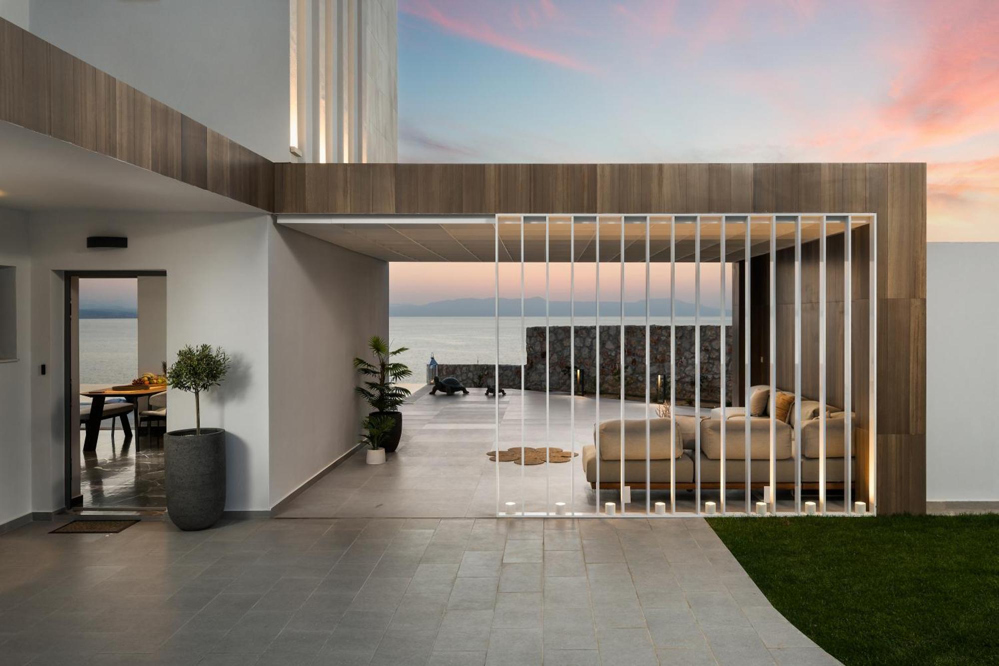 Nefelia Luxury Private