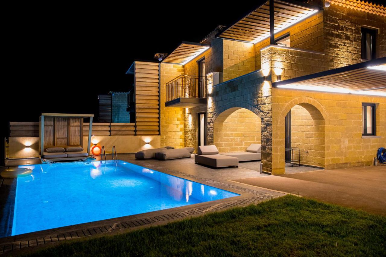 Mani Theasis Villa *