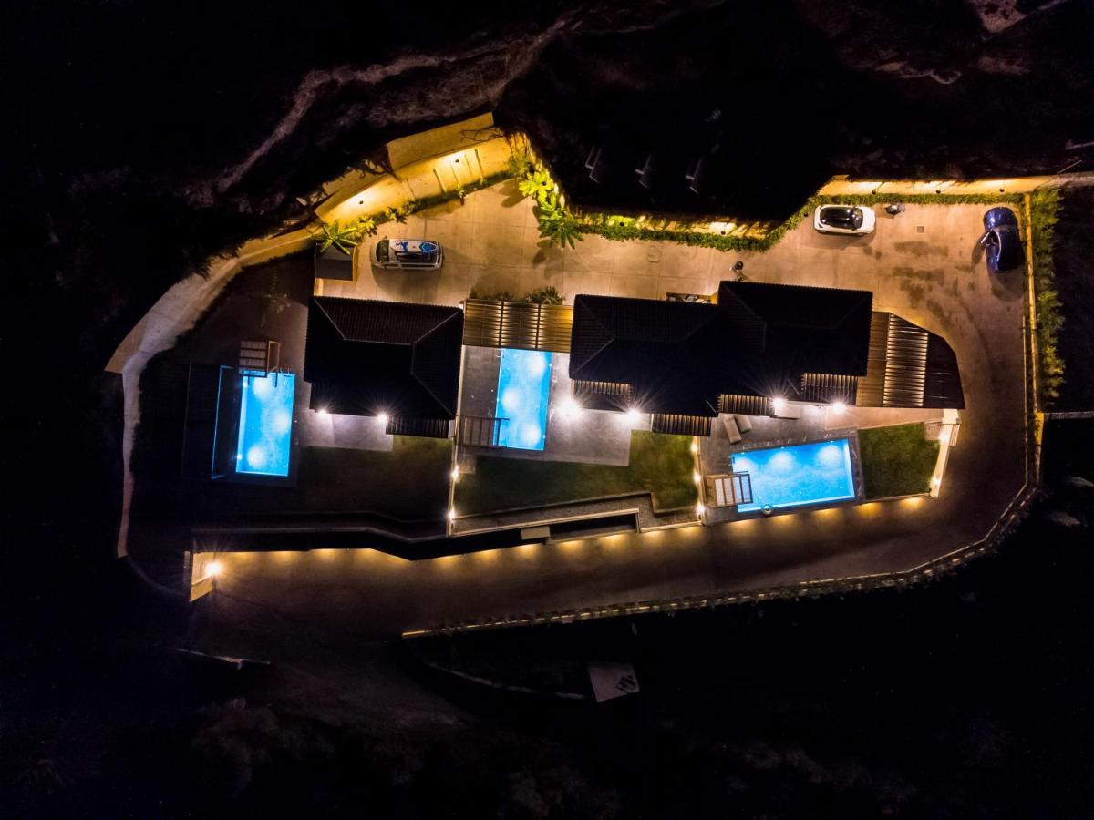 Mani Theasis Villa *